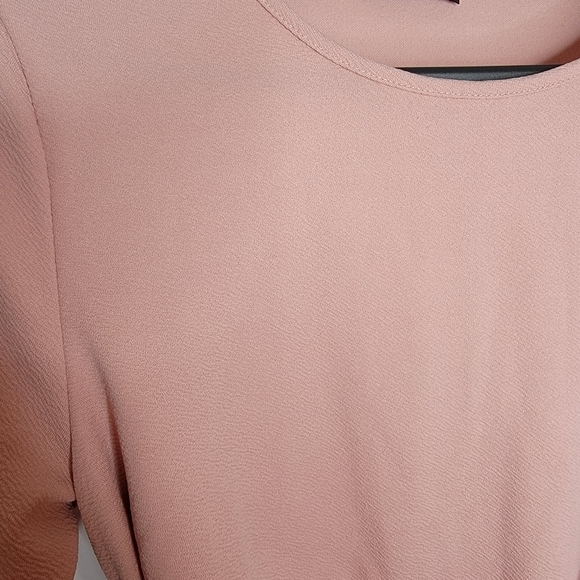 SHEIN Self Belted Dip Hem Top - Picture 9 of 15